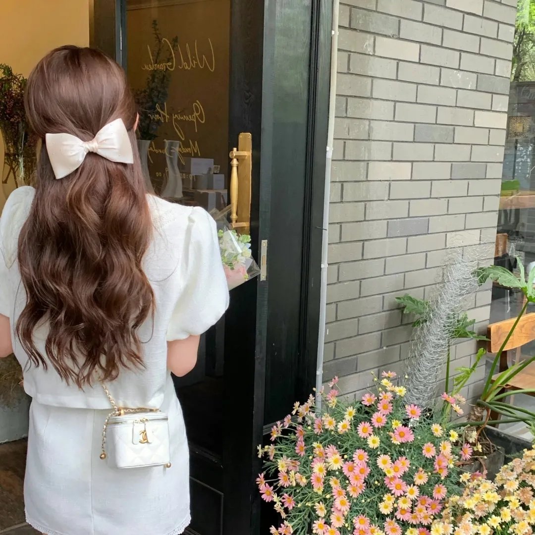 假日嬉春